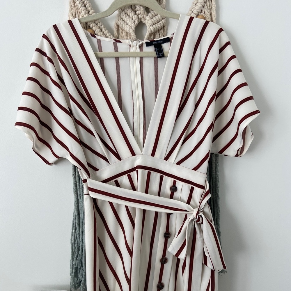 Daytime dress with coastal vibe